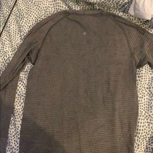 COPY - Gray long sleeve lululemon top
